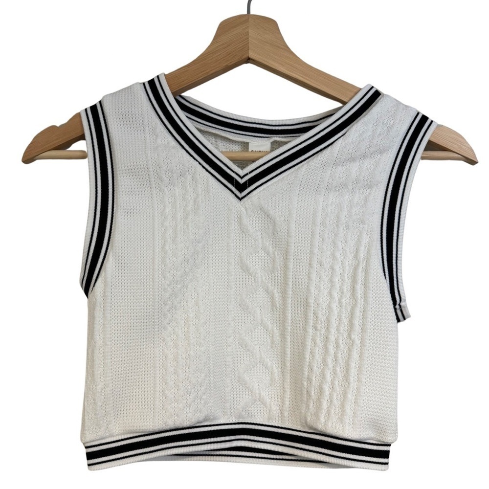 SHEIN White with Black Stripes V-Neck Varsity Cropped Sweater Vest Size 11-12Y☀️